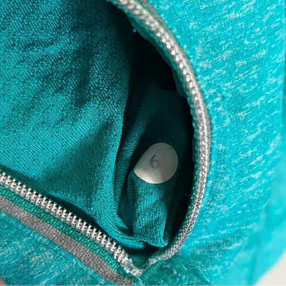Lululemon Run Dash Half Zip Turquoise Reflective Pullover Size 6 long sleeve - Picture 6 of 8